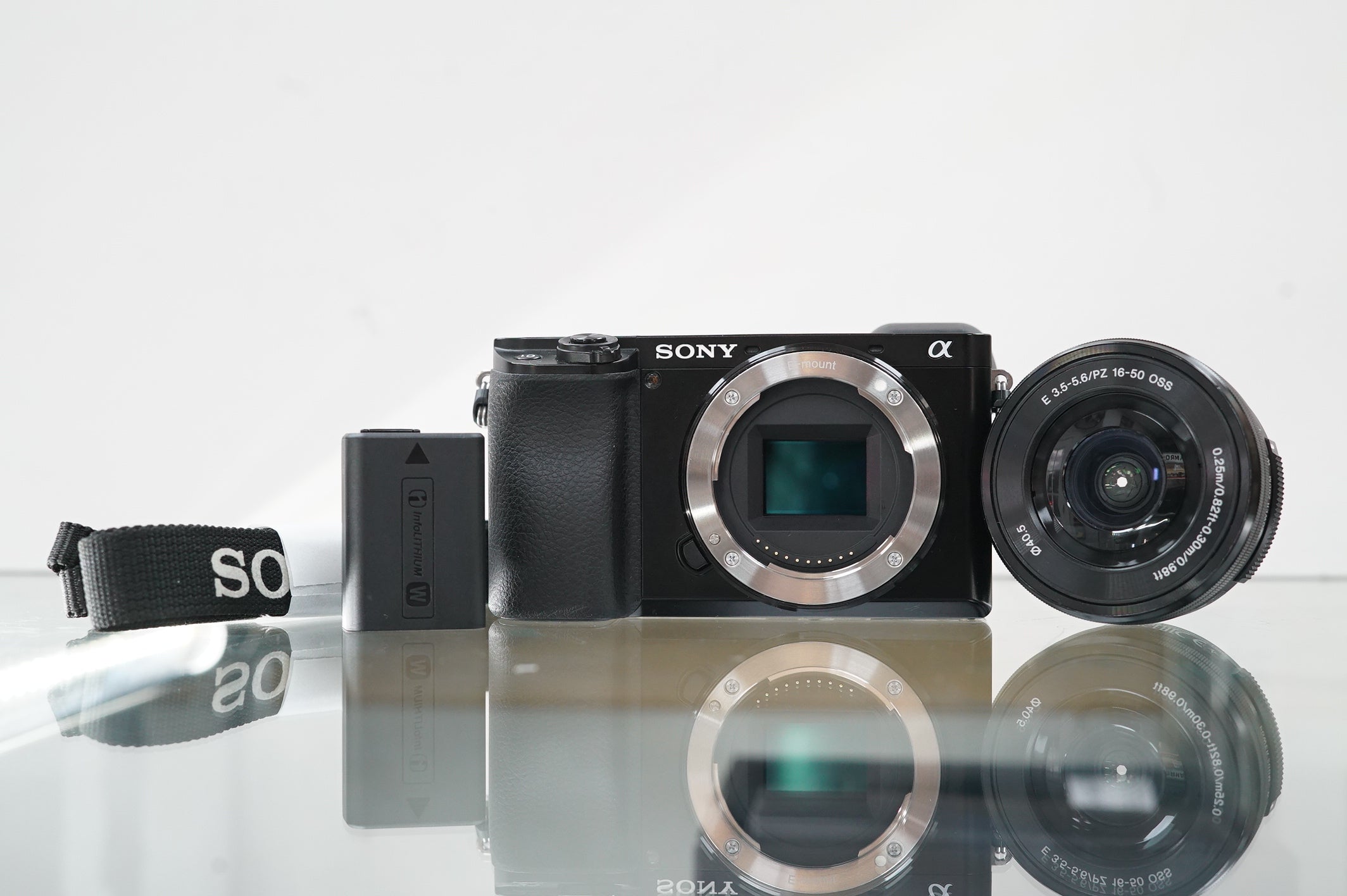 Sony a6100 Mirrorless Camera w/E 16-50mm 3.5-5.6 OSS Lens #6455613 Used