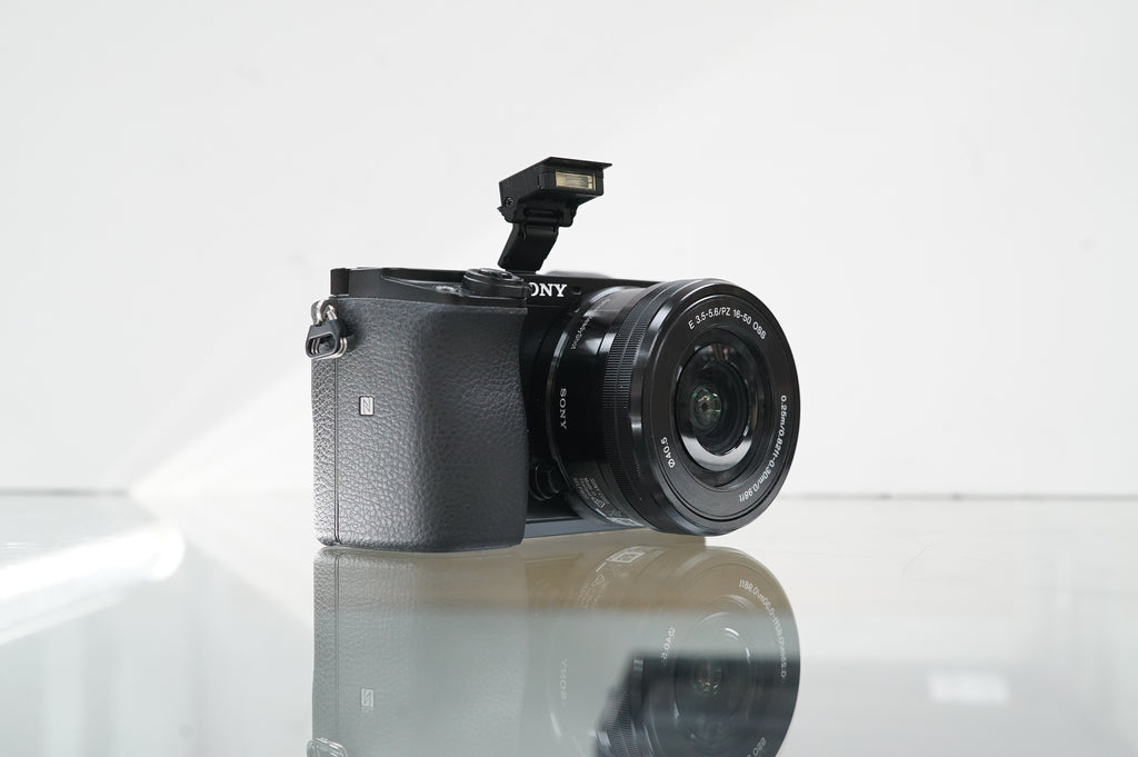 Sony a6100 Mirrorless Camera w/E 16-50mm 3.5-5.6 OSS Lens #6455613 Used