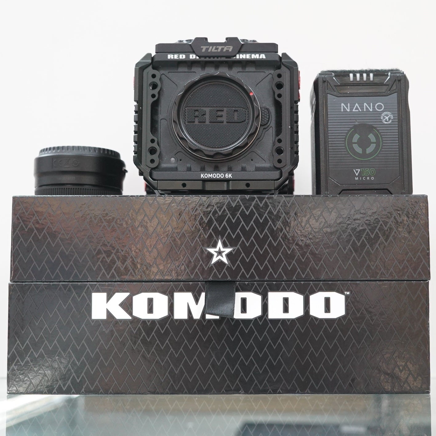 RED DIGITAL CINEMA KOMODO 6K Digital Cinema Camera (Canon RF, Black) #23188, Used
