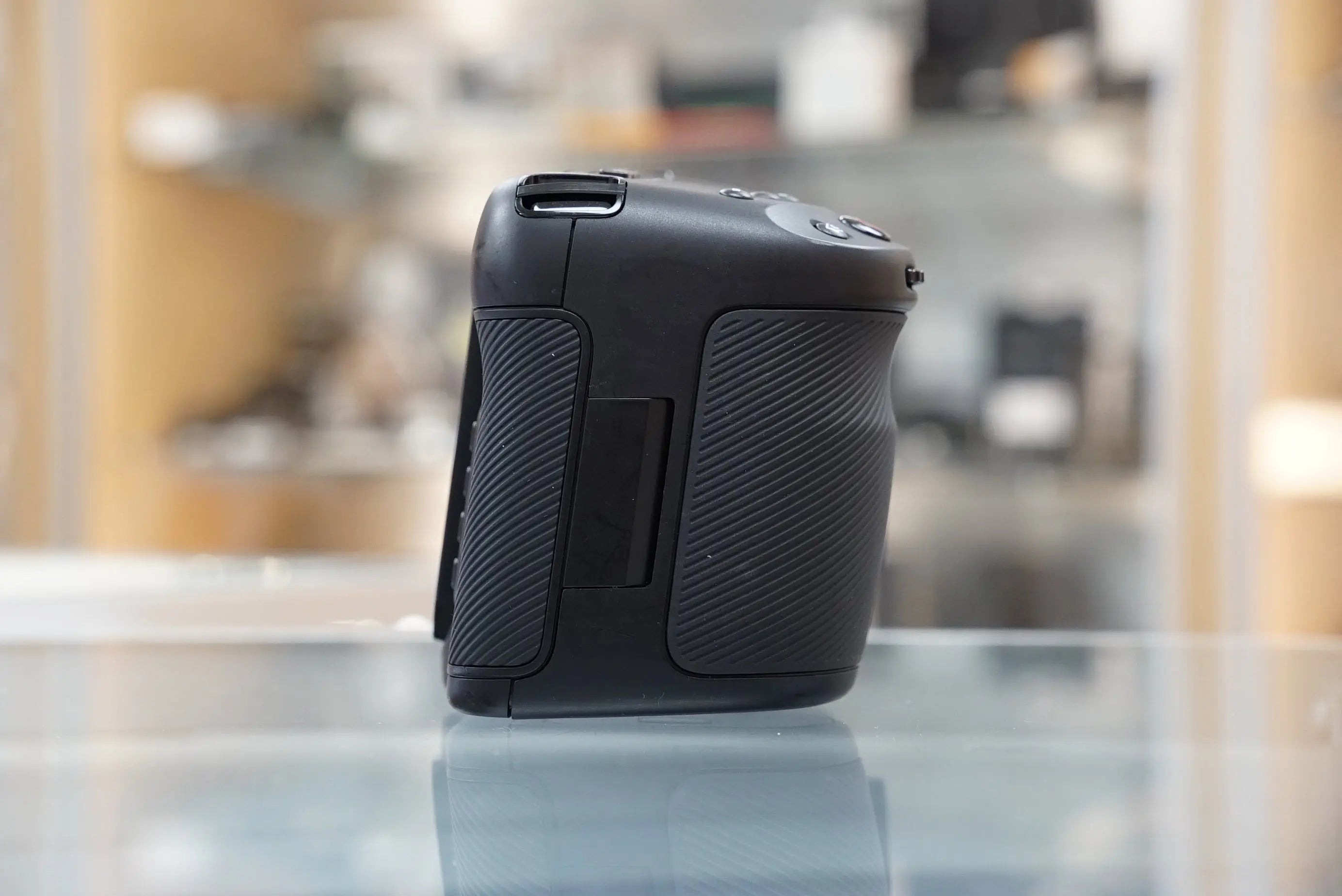 Blackmagic Design Pocket Cinema Camera 4K W/Grip #05748, Used