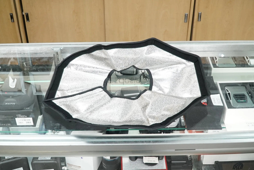 Godox Octa Softbox with Bowens Speed Ring and Grid (37.4"/95cm), Used