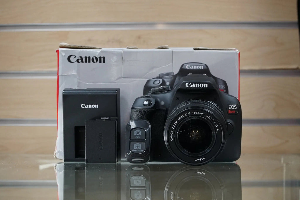 Canon EOS Rebel T7 w/EF-S 18-55mm f/3.5-5.6 IS II #13991, Used