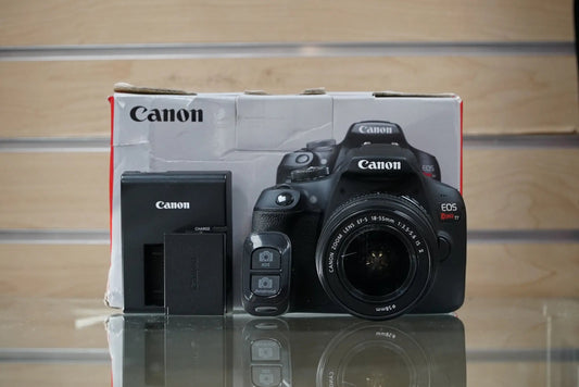 Canon EOS Rebel T7 w/EF-S 18-55mm f/3.5-5.6 IS II #13991, Used
