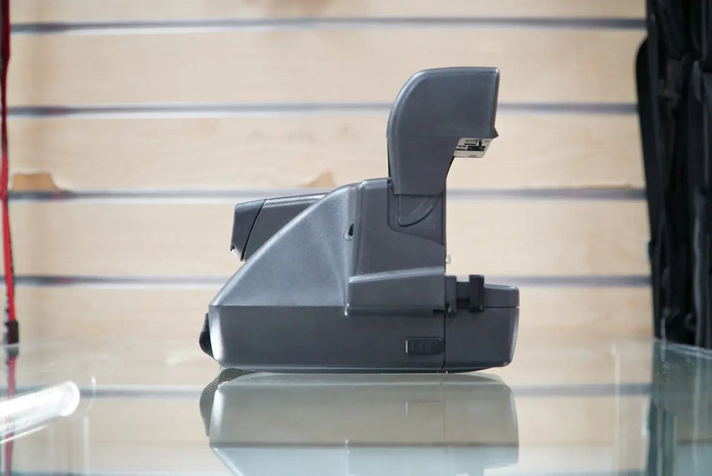 Polaroid 600 Close Up Instant Film Camera #9NCDA, Used