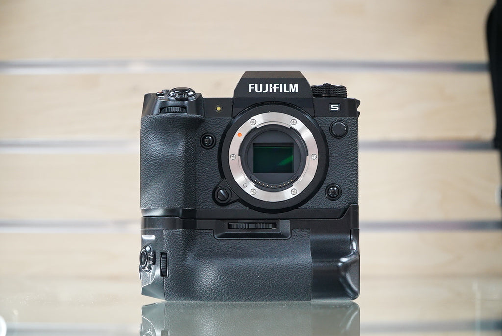 FUJIFILM X-H2S Mirrorless Camera w/ FUJIFILM VG-XH Vertical Battery Grip #00898, Used