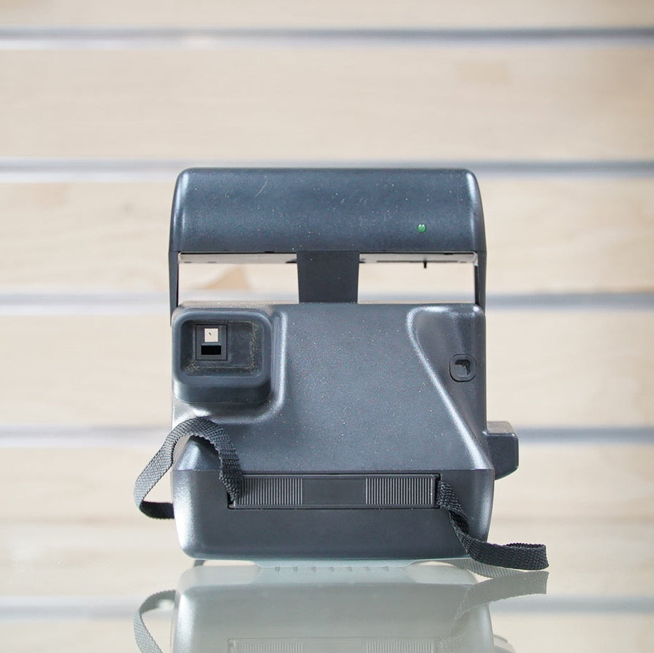 Polaroid OneStep CloseUp 600 Instant Film Camera #3NCDA, Used