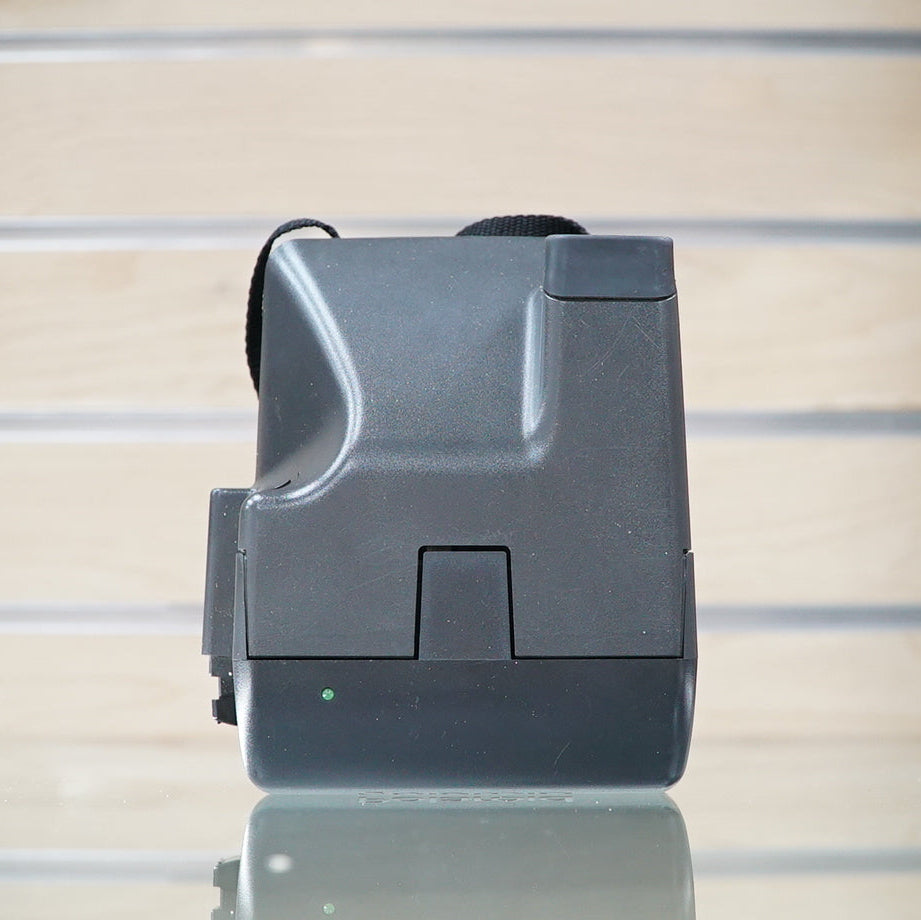 Polaroid OneStep CloseUp 600 Instant Film Camera #3NCDA, Used