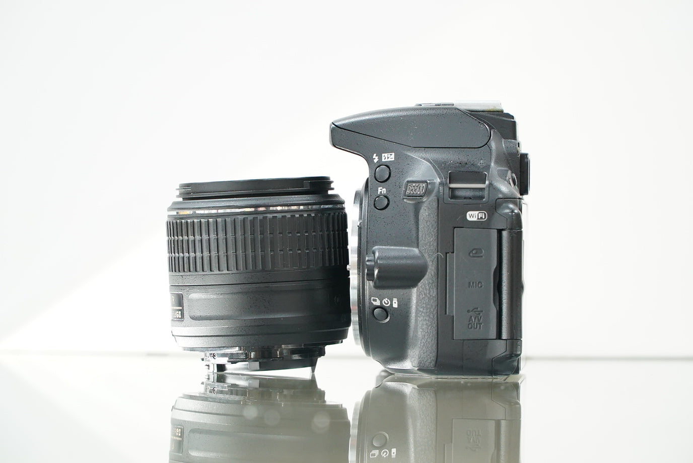 Nikon D5500 DSLR Camera W/AF-S Nikkor 18-55mm f/3.5-5.6G II VR Lens #03734, Used