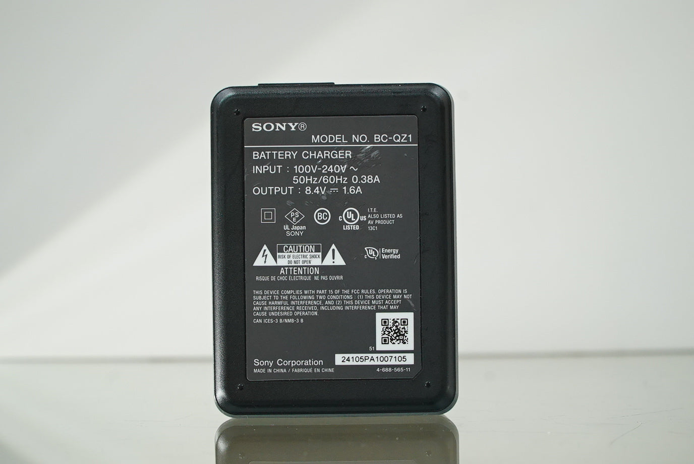 Sony BC-QZ1 Battery Charger #07105, Used