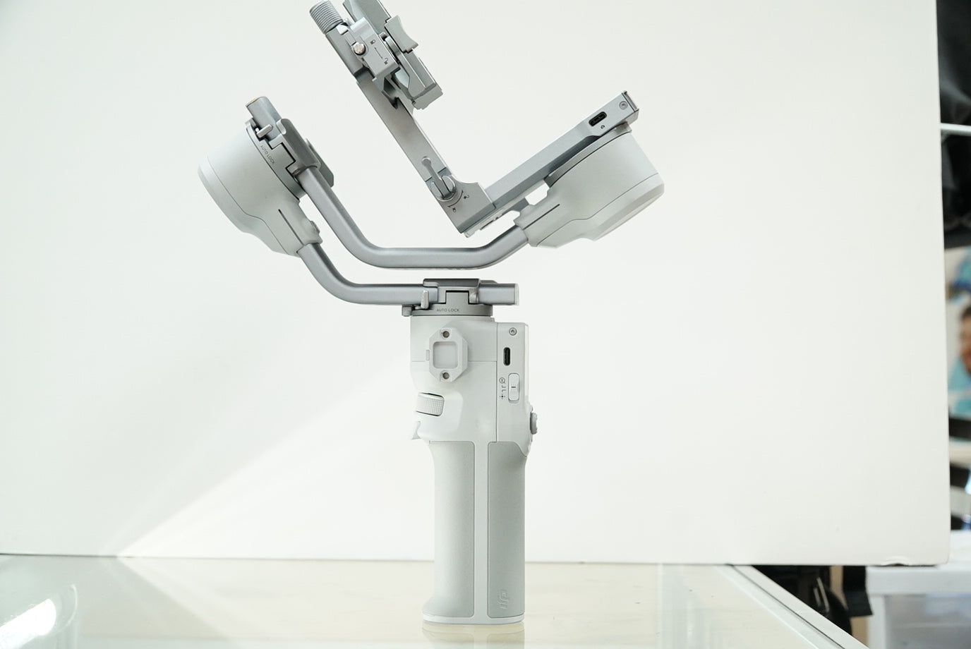 DJI RS 4 Mini Handheld Gimbal Stabilizer #3FFYT, Used
