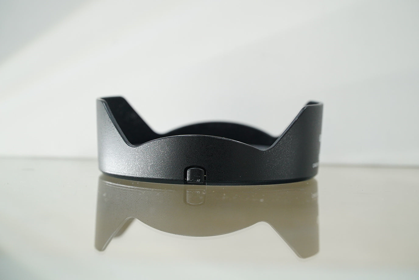 Canon EW-82 Lens Hood, Used