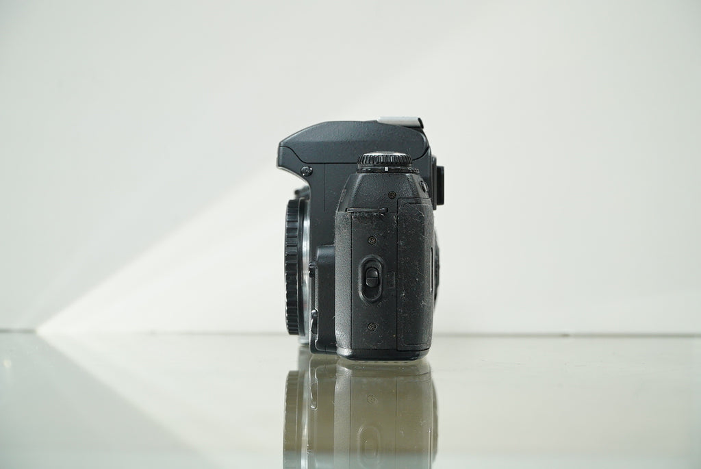 Nikon N80 35mm Film SLR Camera W/Battery Grip #04176, Used