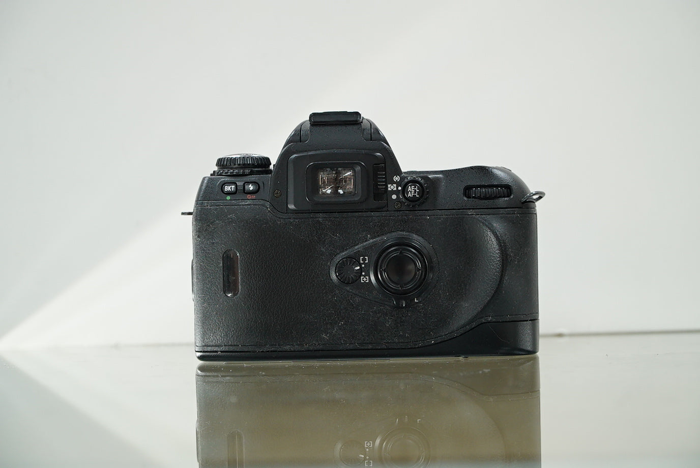 Nikon N80 35mm Film SLR Camera W/Battery Grip #04176, Used