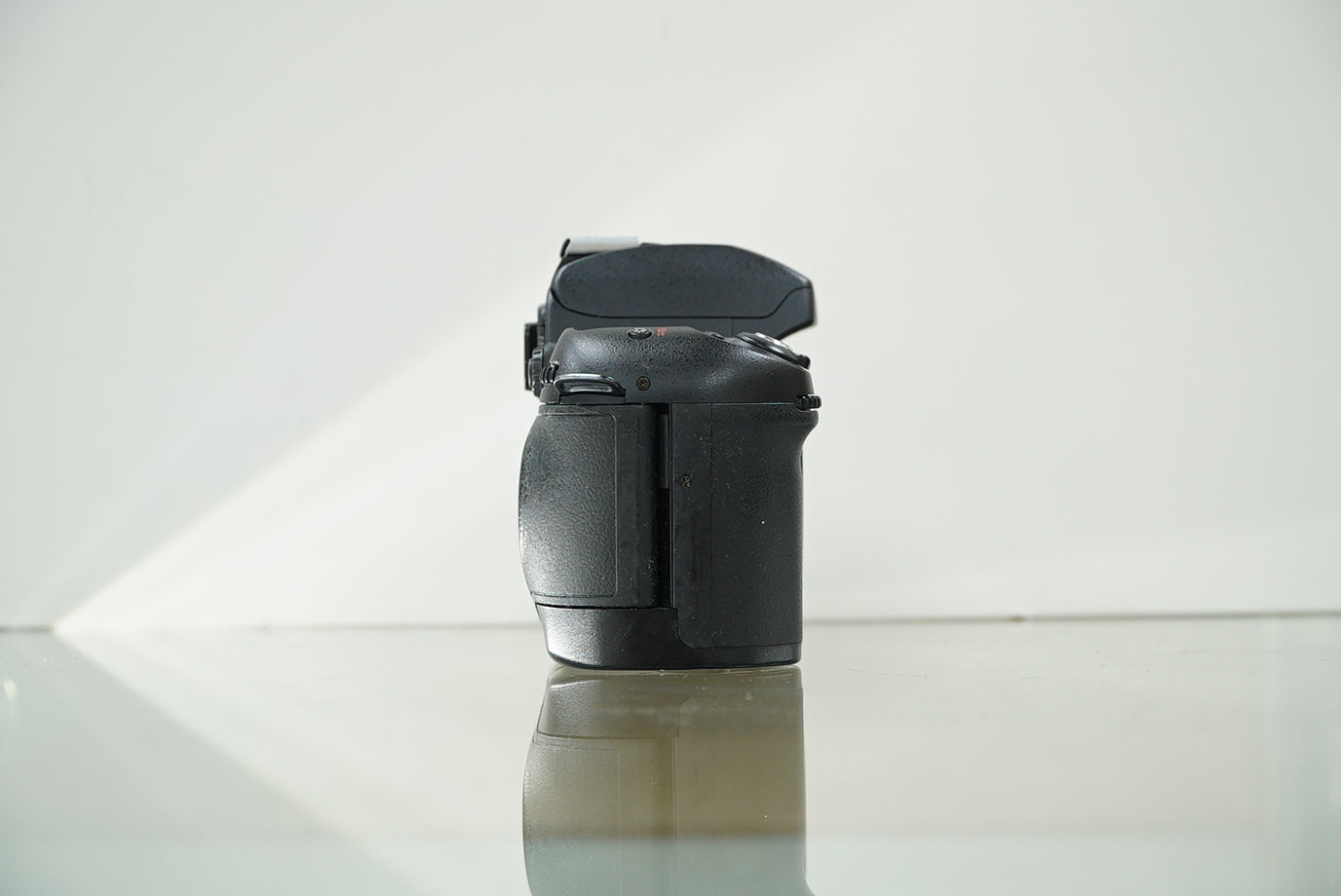 Nikon N80 35mm Film SLR Camera W/Battery Grip #04176, Used