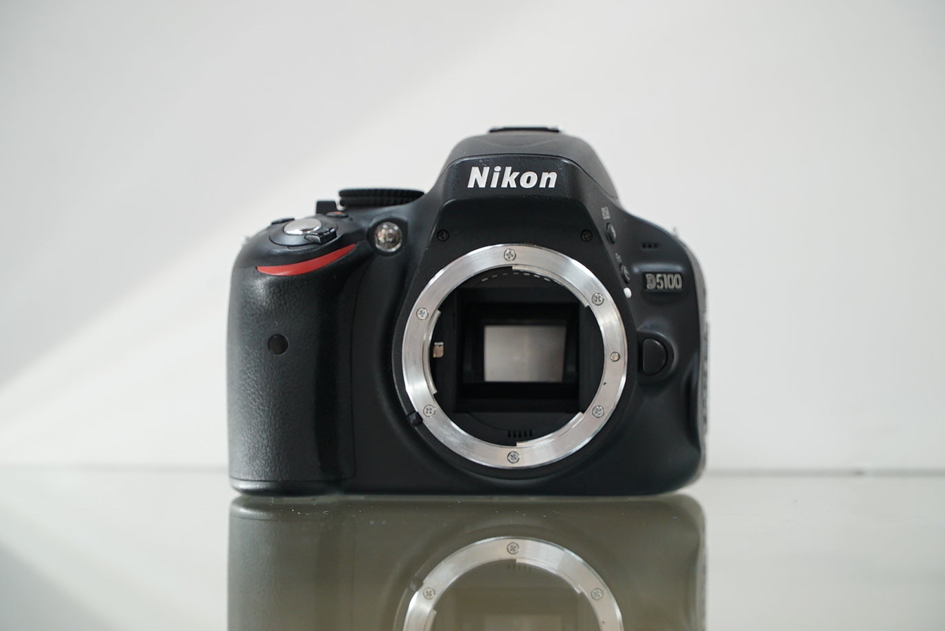 Nikon D5100 Digital SLR Camera Dual Lens Kit #52263, Used