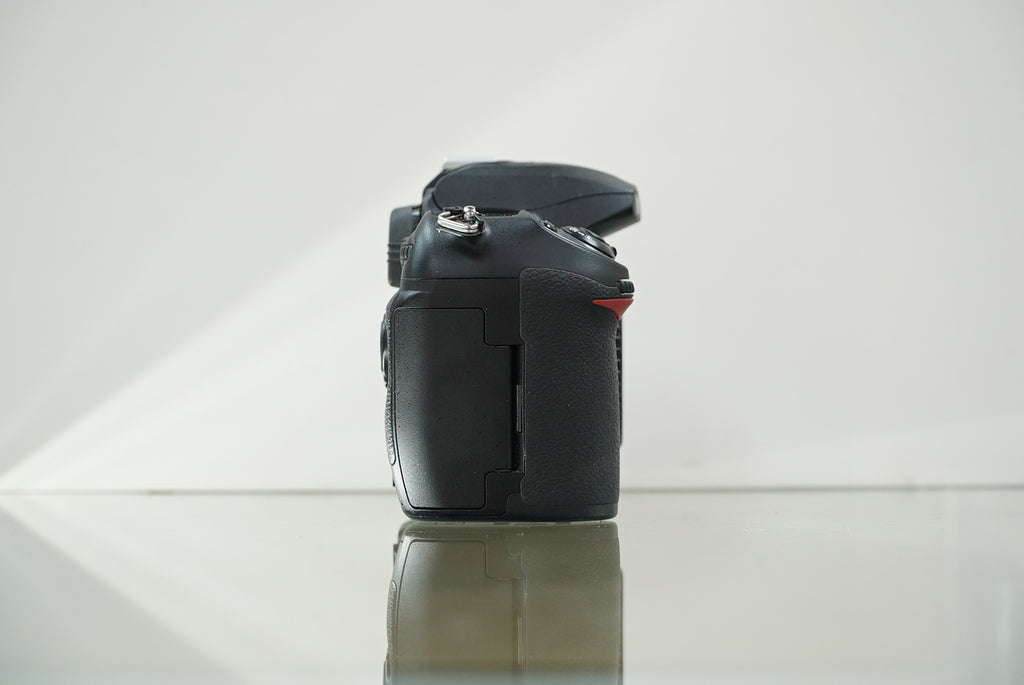 Nikon D200 SLR Digital Camera #01243, Used