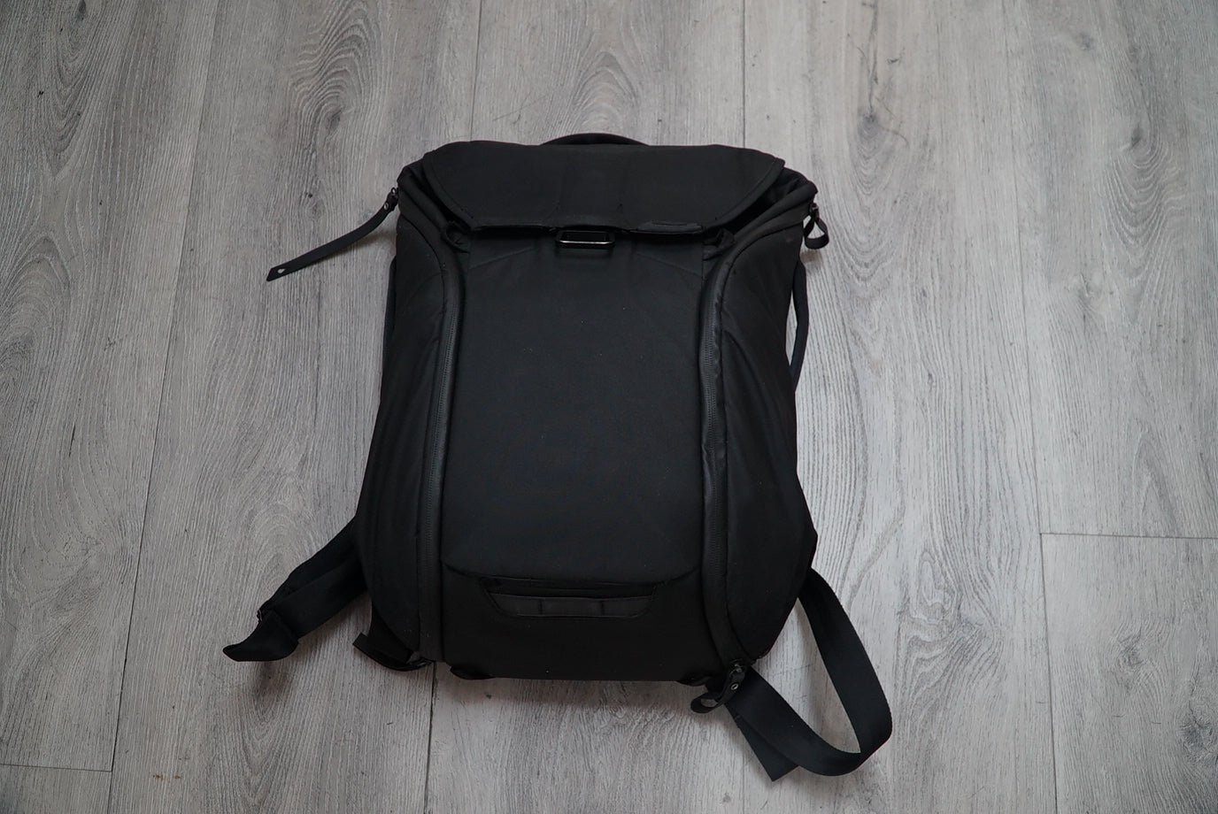 Peak Design Everyday Backpack (Black, 20L), Used