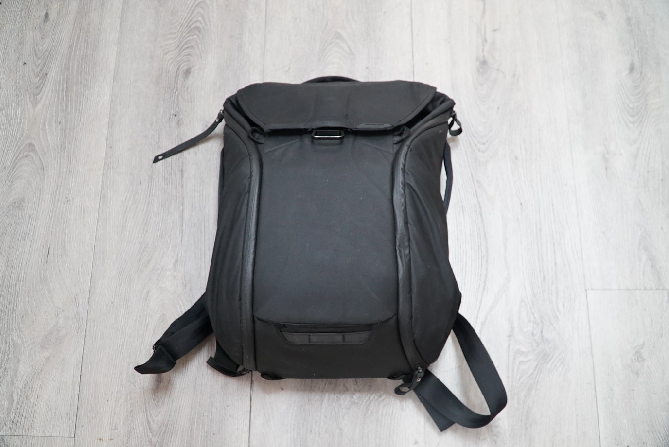 Peak Design Everyday Backpack (Black, 20L), Used