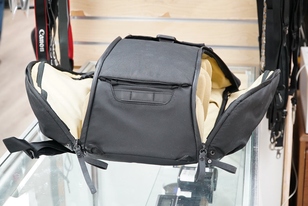 Peak Design Everyday Backpack (Black, 20L), Used