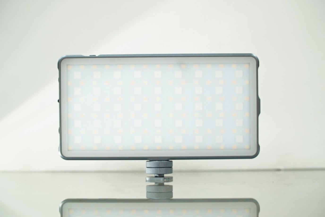 DigiPower RGB Multi-Mode LED Video Light (RGB, 3200 to 5600K), Used