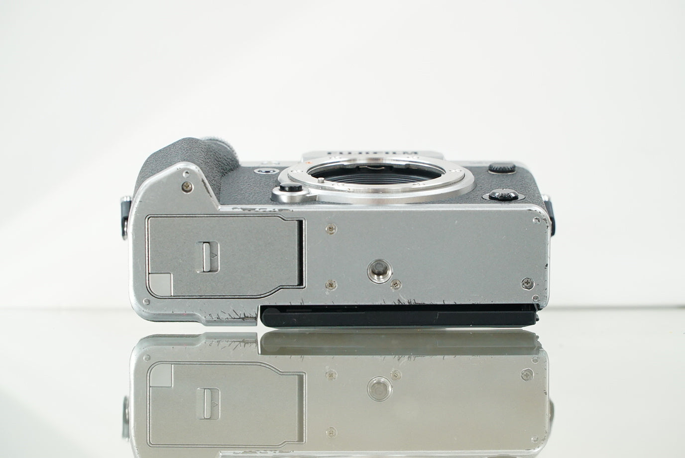 FUJIFILM X-T5 Mirrorless Camera (Silver) #07019, Used
