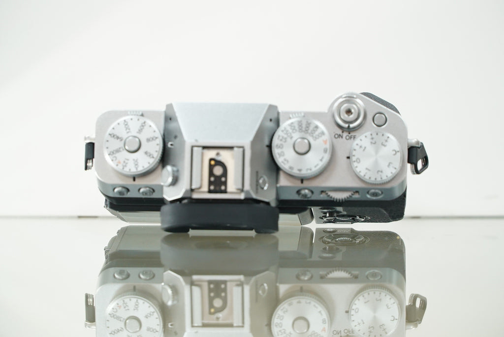 FUJIFILM X-T5 Mirrorless Camera (Silver) #07019, Used
