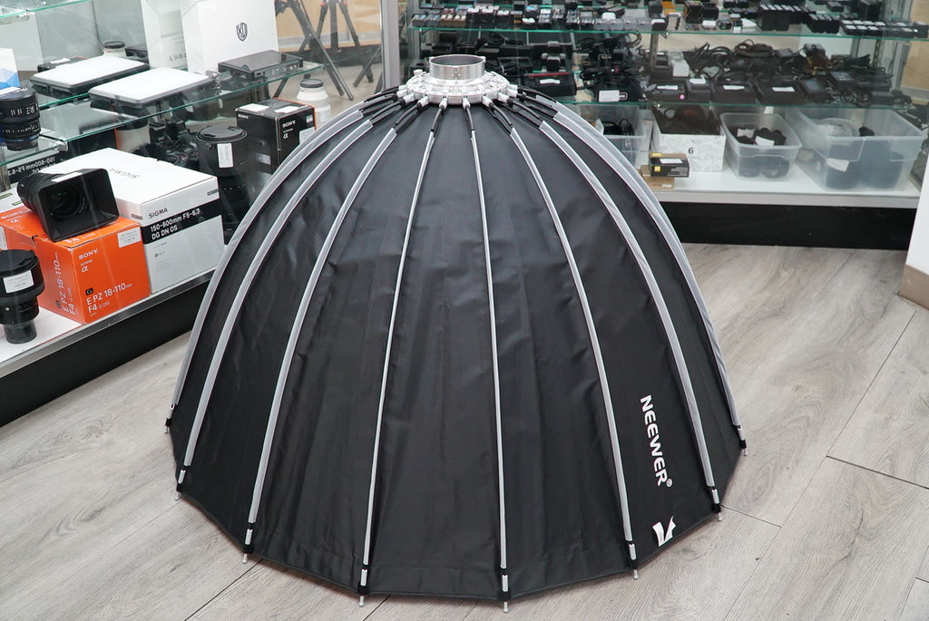 Neewer Parabolic Softbox (47.2"), Used