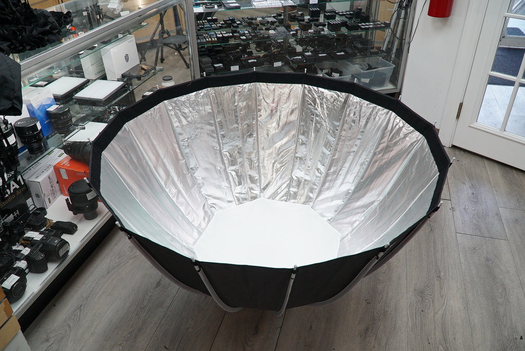 Neewer Parabolic Softbox (47.2"), Used