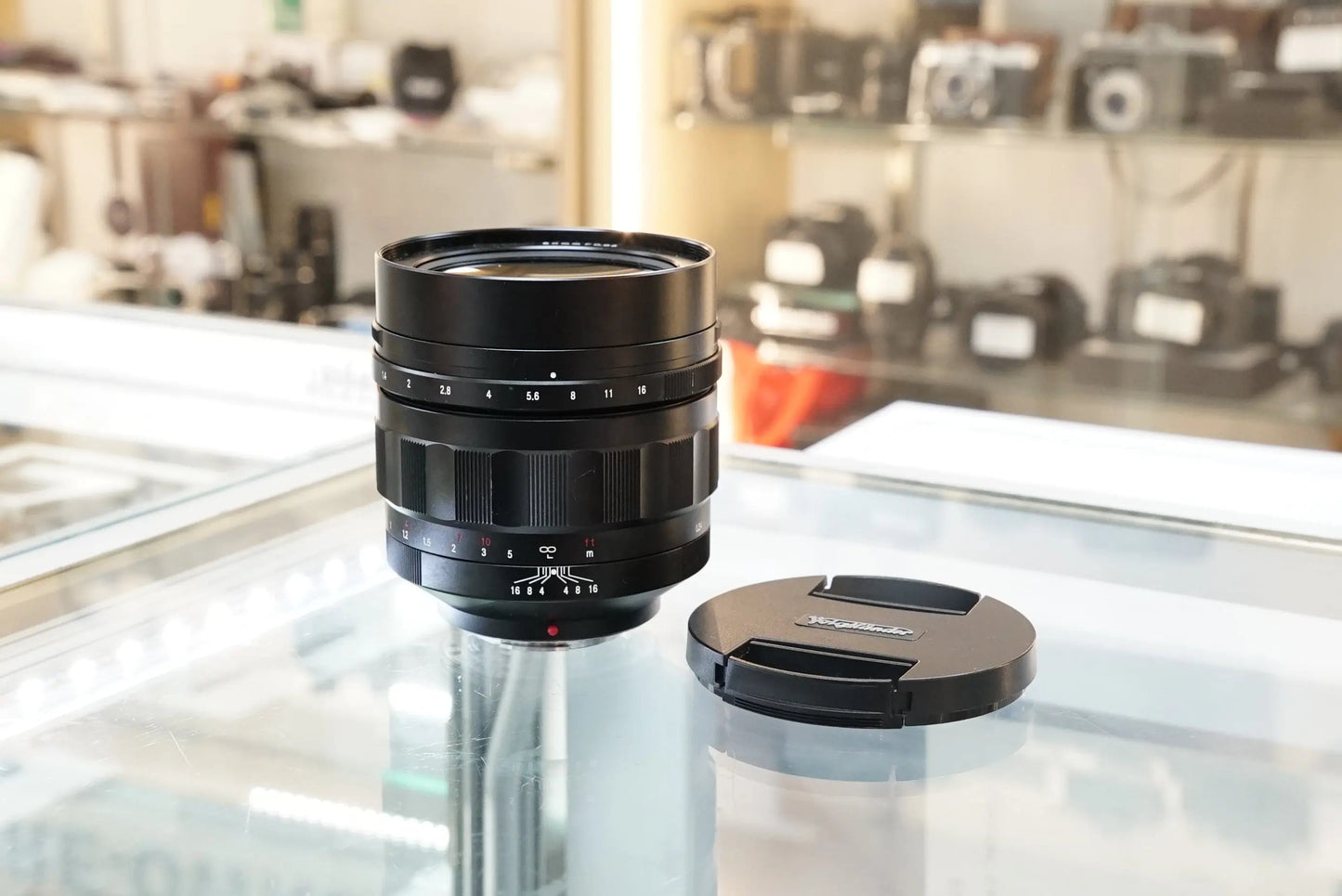 VOIGTLANDER 60MMF2-20117 Nokton 60mm f/0.95 Lens for Micro Four Thirds, Used - AVC photo video store
