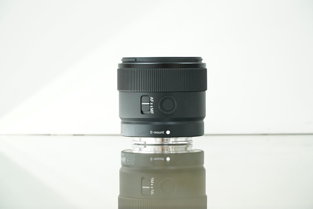 Sony E 11mm f/1.8 Lens #1850744, Used