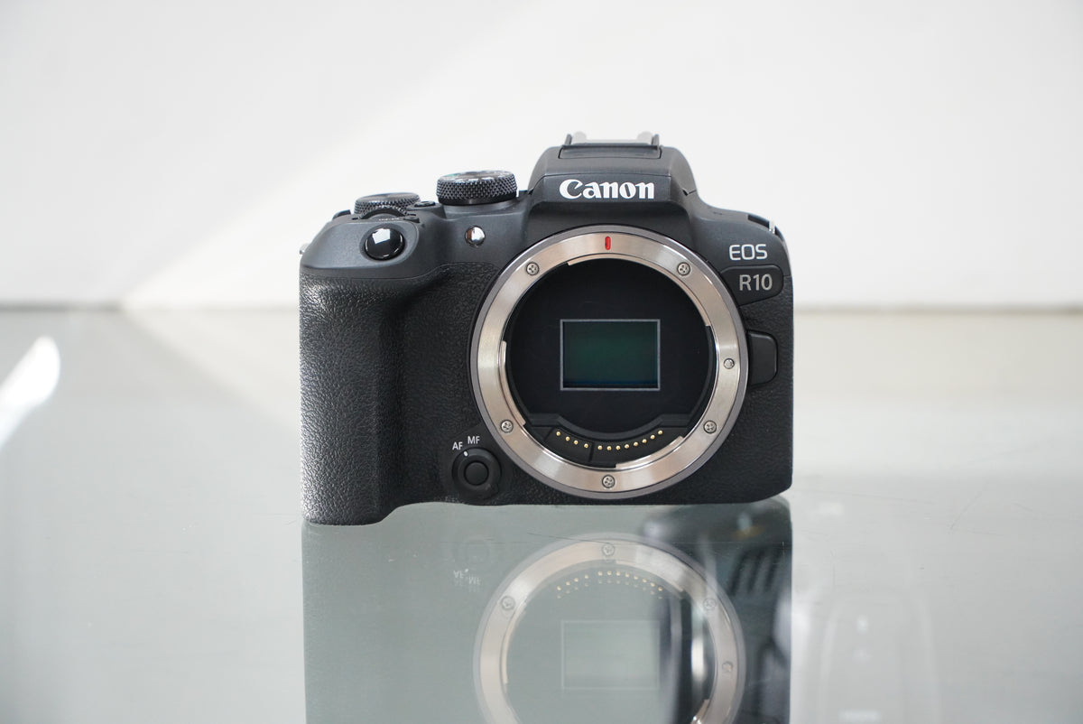 Canon EOS R10 Mirrorless Camera #01966, Used
