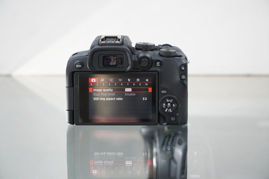 Canon EOS R10 Mirrorless Camera #01966, Used