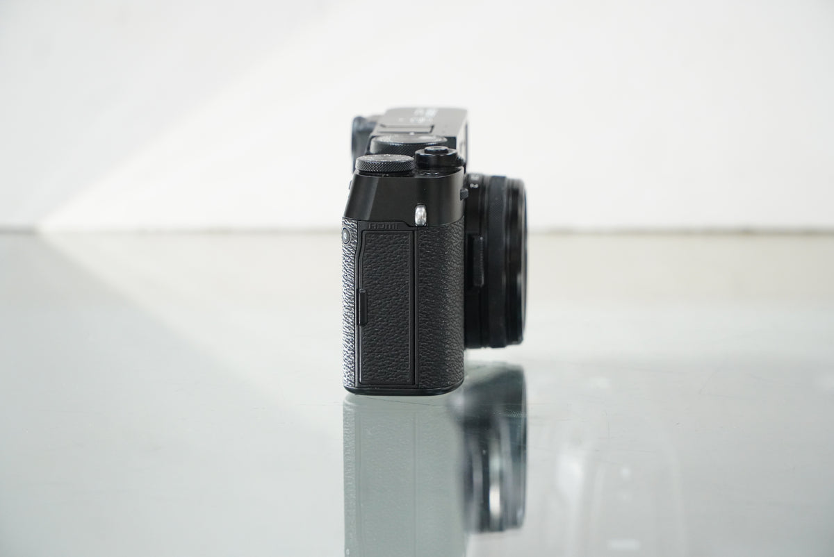 FUJIFILM X100V Digital Camera (Black) #24942, Used