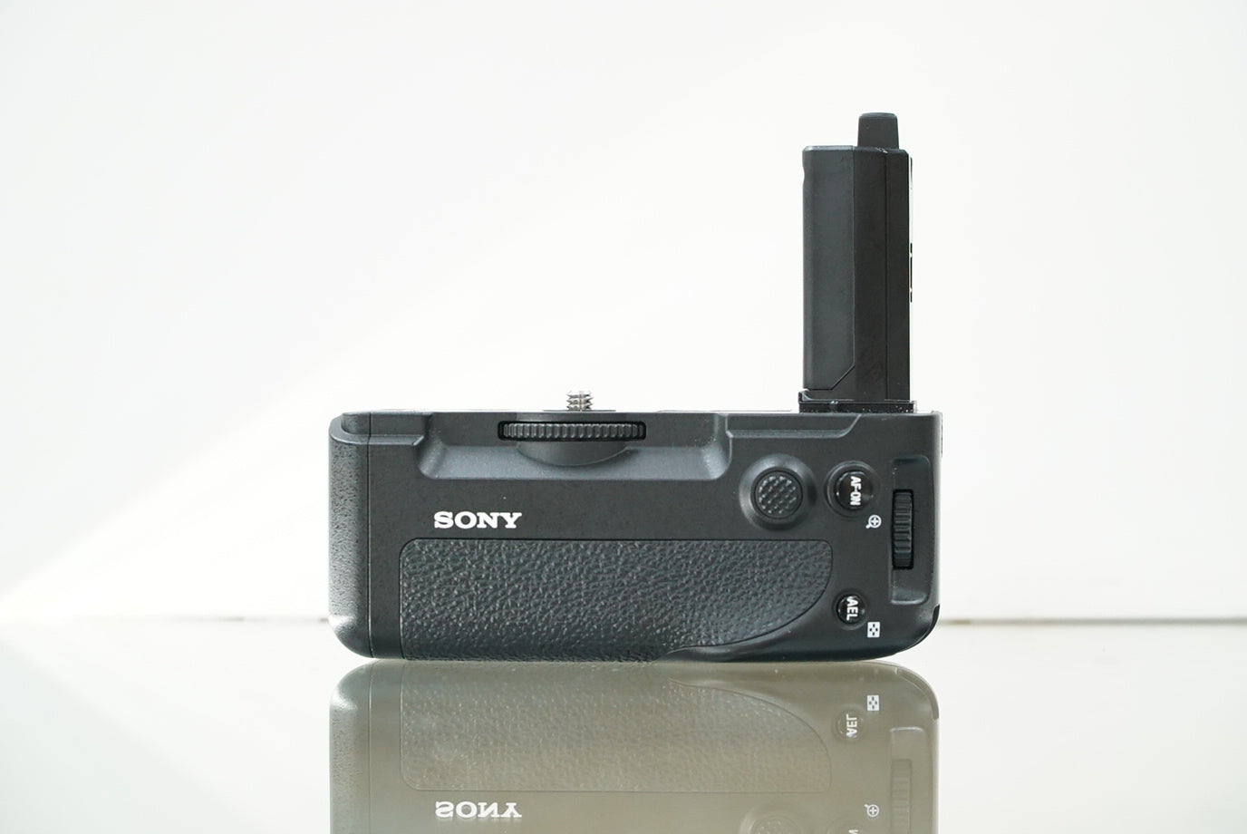 Sony VG-C4EM Vertical Grip #3372074, Used