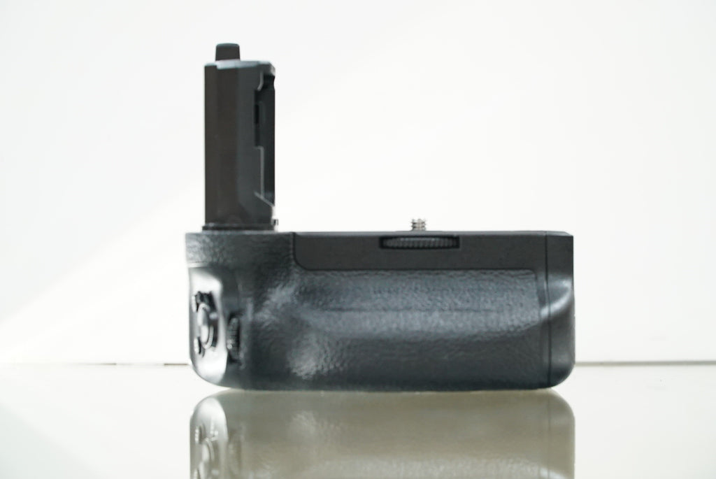 Sony VG-C4EM Vertical Grip #3372074, Used