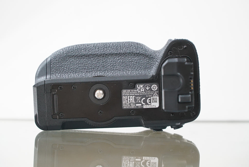 Sony VG-C4EM Vertical Grip #3372074, Used