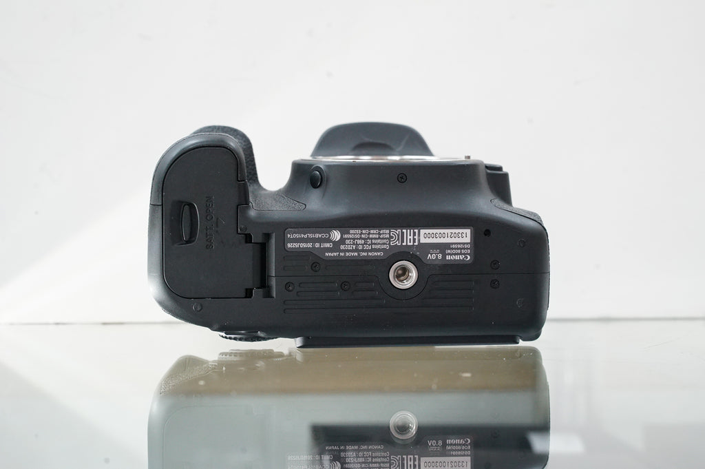 Canon EOS 80D DSLR Camera with 18-55mm Lens #03000, Used