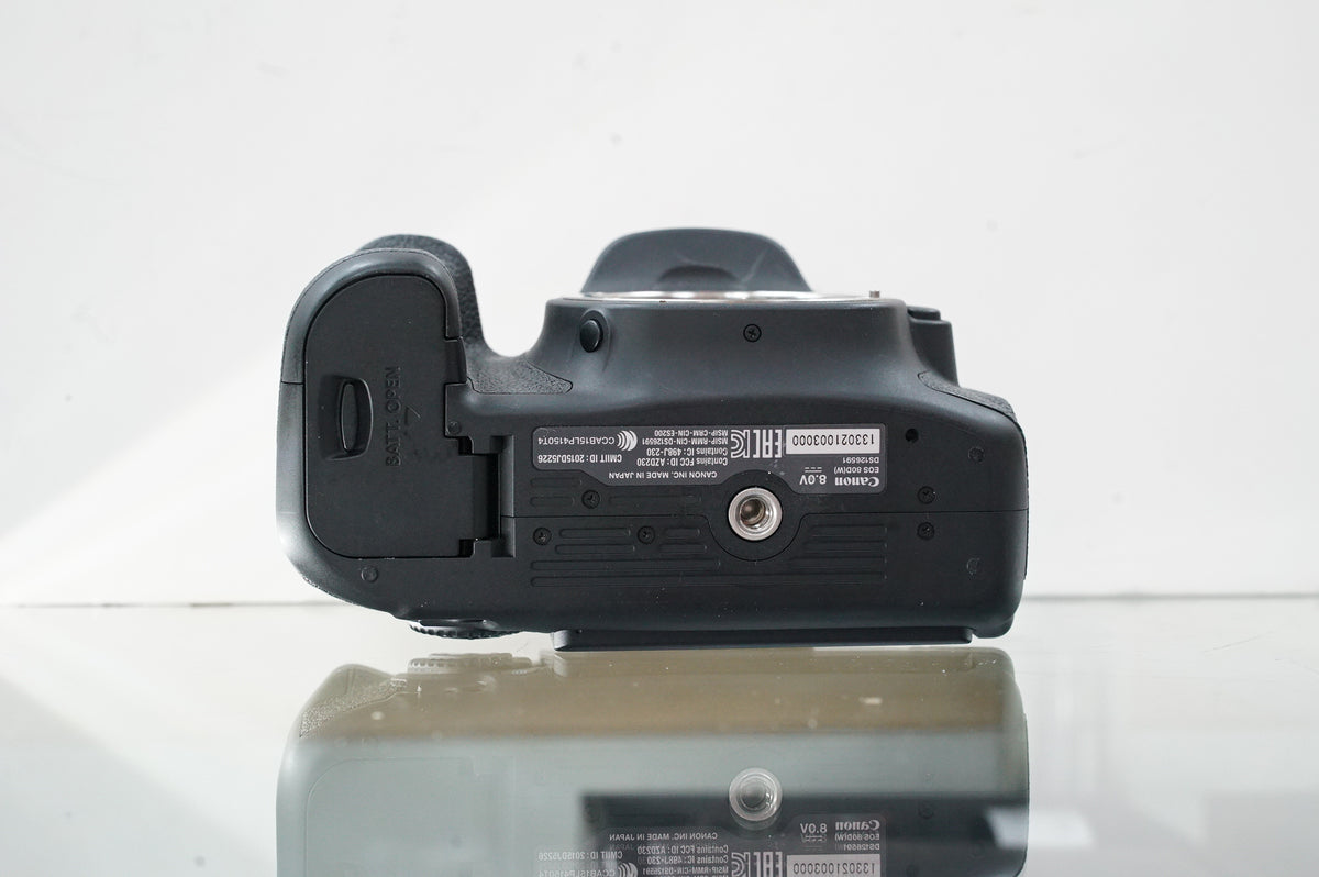 Canon EOS 80D DSLR Camera with 18-55mm Lens #03000, Used