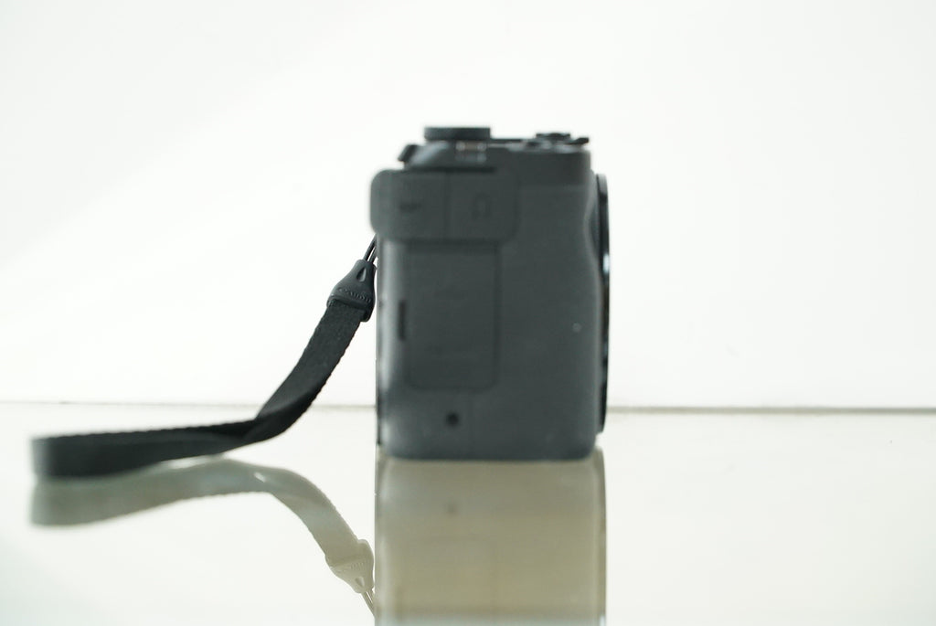 Canon PowerShot V1 Digital Camera #00365, Used