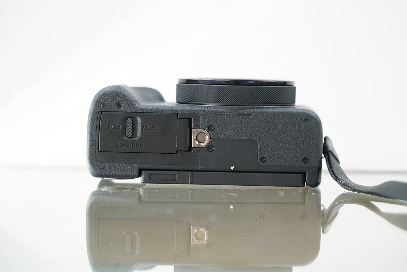 Canon PowerShot V1 Digital Camera #00365, Used