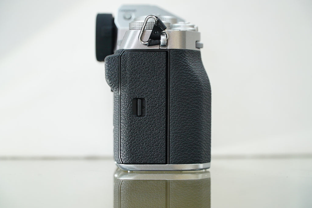 FUJIFILM X-T5 Mirrorless Camera (Silver) #02086, Used