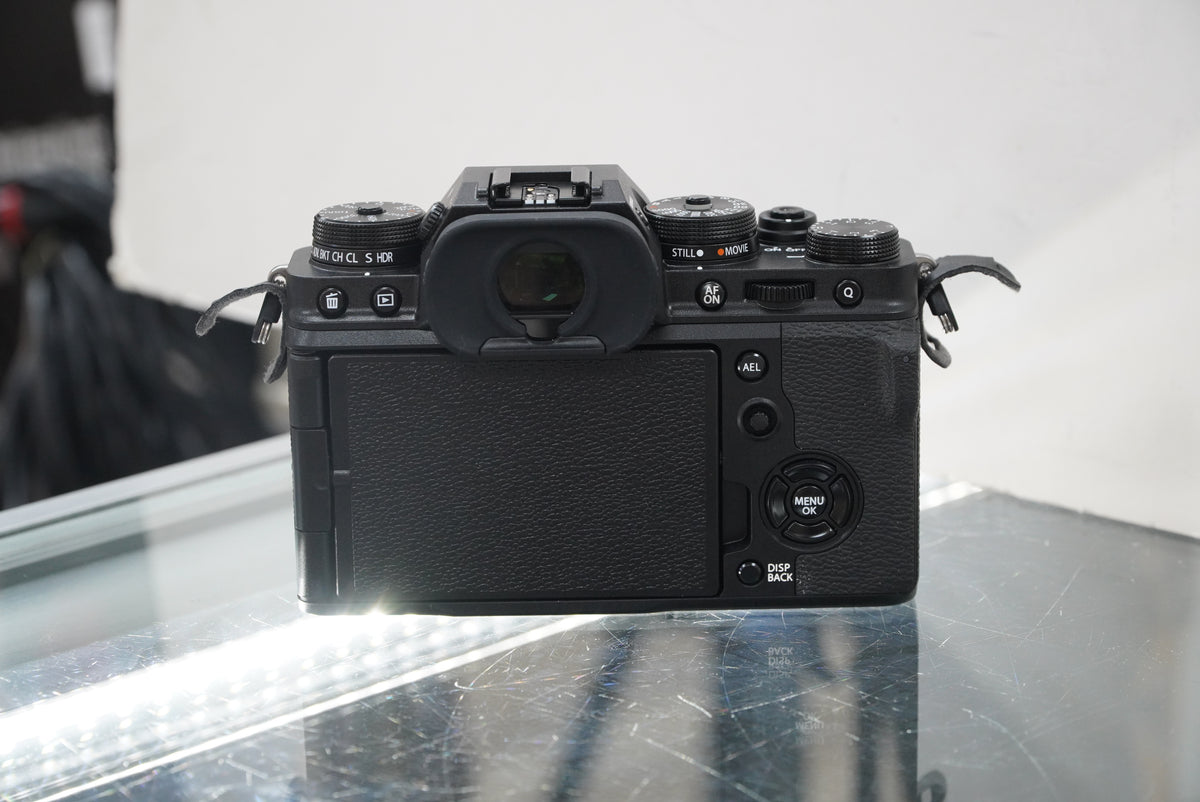 FUJIFILM X-T4 Mirrorless Camera (Black) #02898, Used