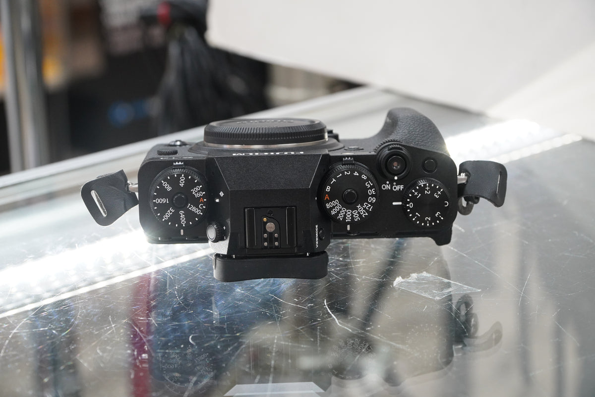FUJIFILM X-T4 Mirrorless Camera (Black) #02898, Used