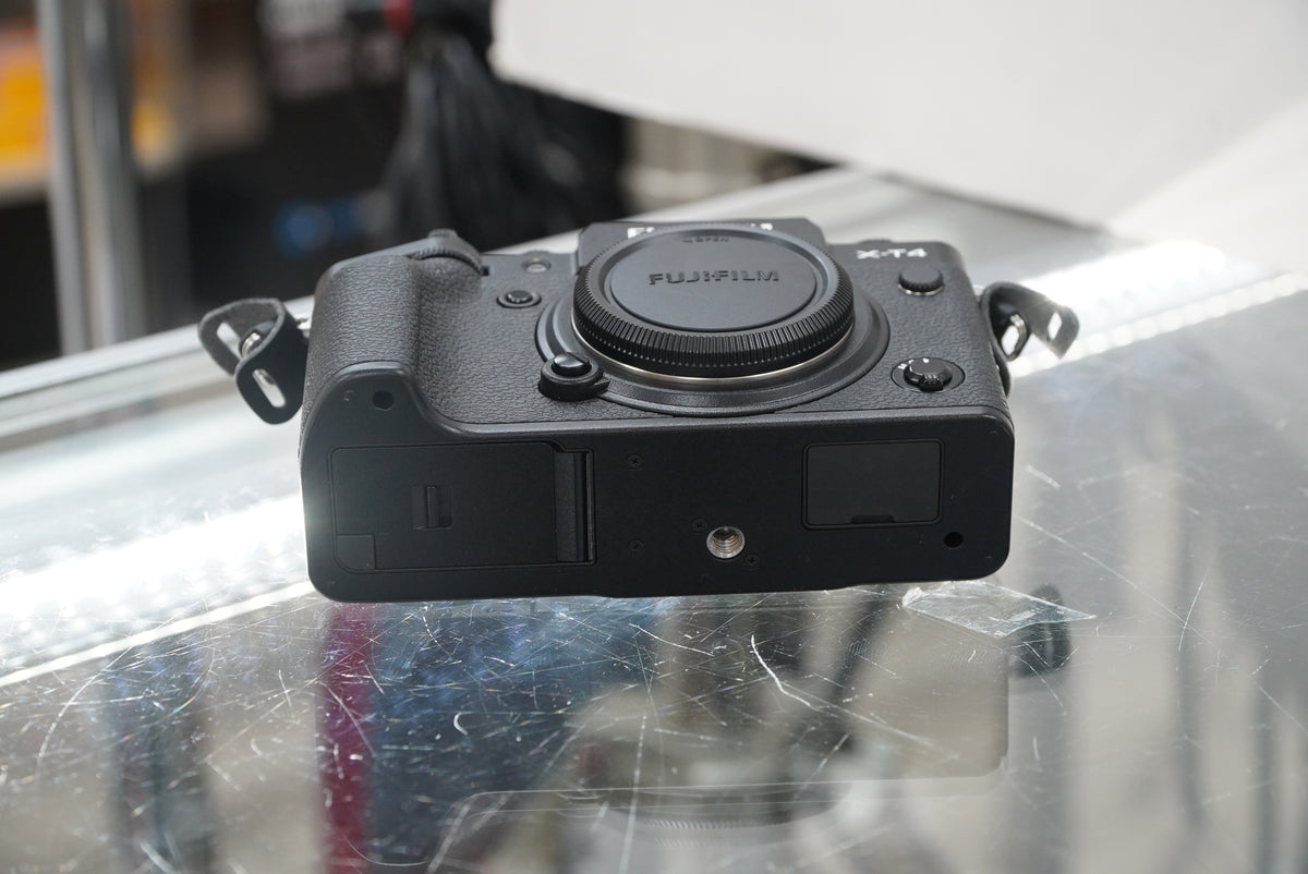 FUJIFILM X-T4 Mirrorless Camera (Black) #02898, Used