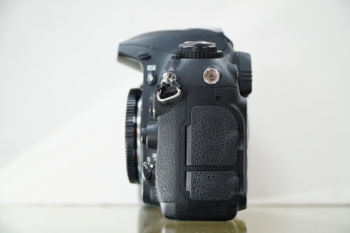 Nikon D200 SLR Digital Camera #00920, Used