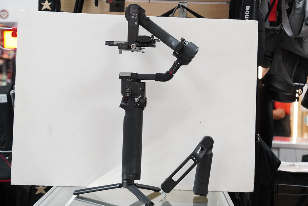 DJI RS 4 Pro Gimbal Stabilizer #BK2N2, Refurbished