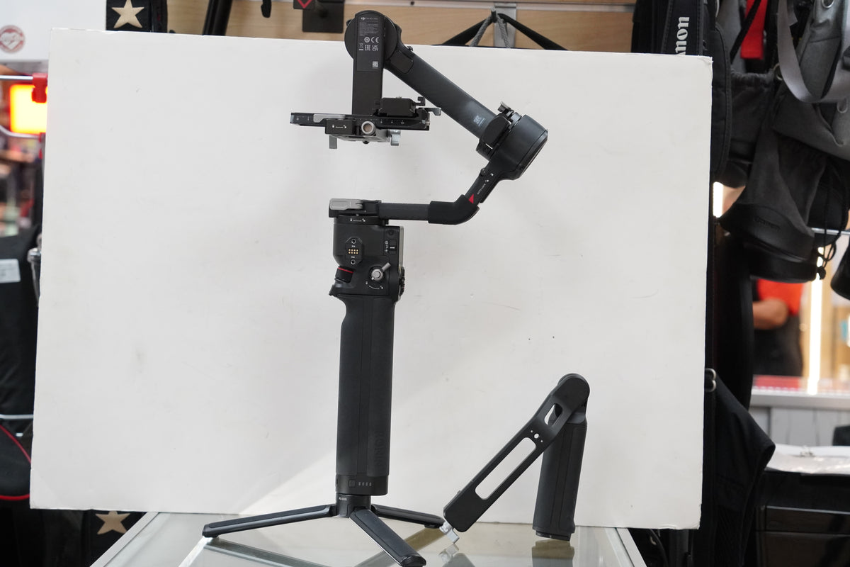 DJI RS 4 Pro Gimbal Stabilizer #BK2N2, Refurbished