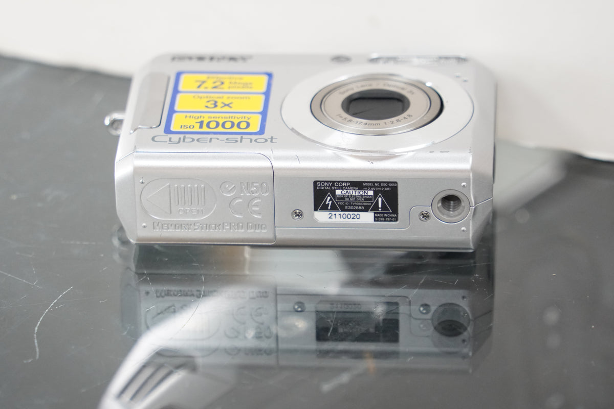 Sony Cyber-shot DSC-S650 7.2MP Digital Camera #10020, Used