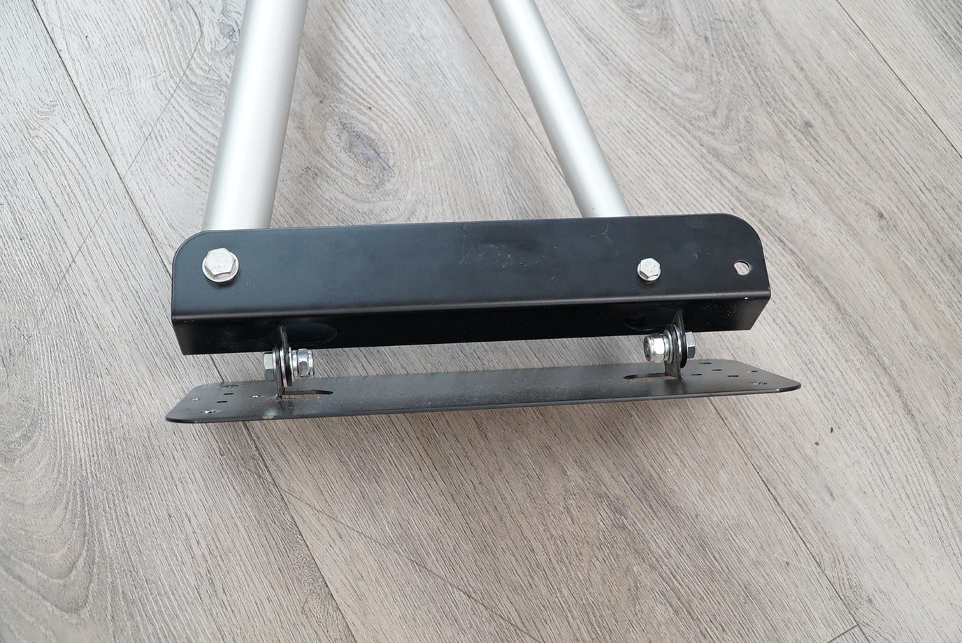 Neewer Wall-Mounting Boom Arm (5.9', Silver), Used