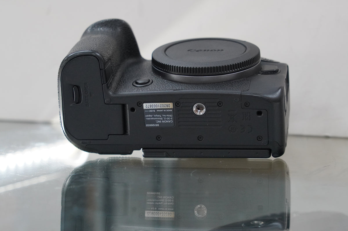 Canon EOS R6 Mirrorless Camera #03872, Used